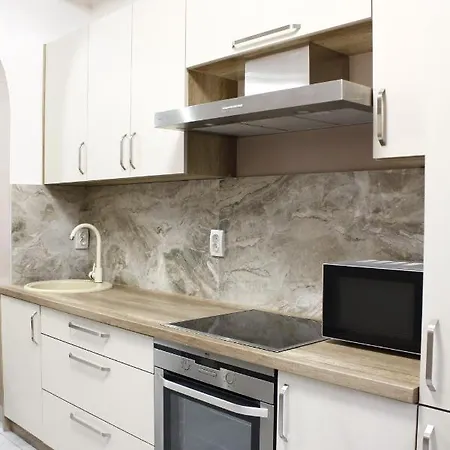 Πανσιόν Margo