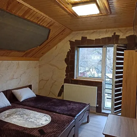 Margo Πανσιόν Γιαρέμτσε