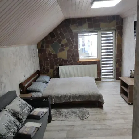 Margo Πανσιόν Γιαρέμτσε