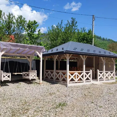 Margo * Γιαρέμτσε